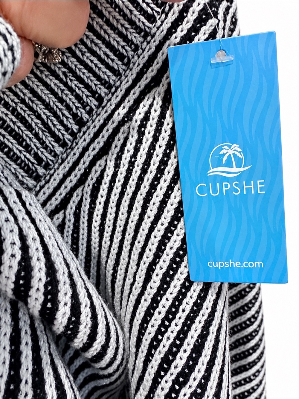 CUPSHE NWT Oversized Ribbed Striped V-Neck Sweater Black White Size L - Picture 4 of 6